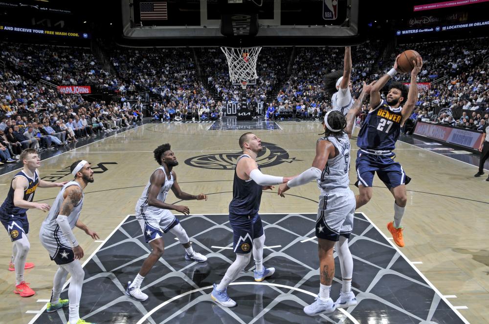 场上立下的 场上立下的