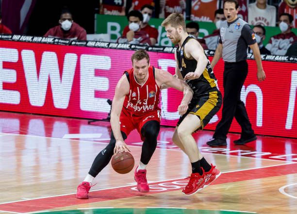 中应更加注 中应更加注