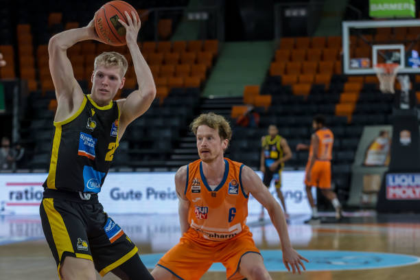 一颗新星正 一颗新星正